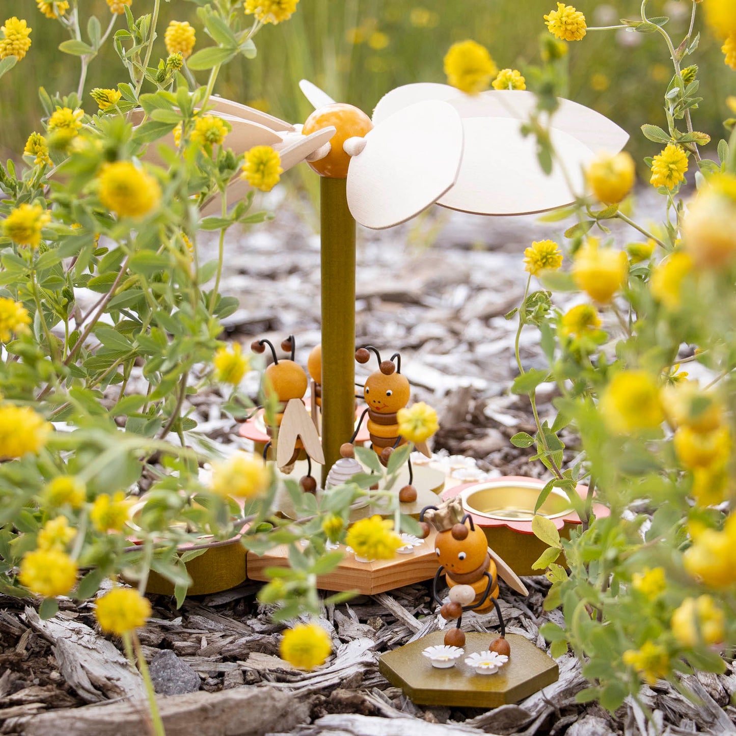 Pyramide mit Bienen