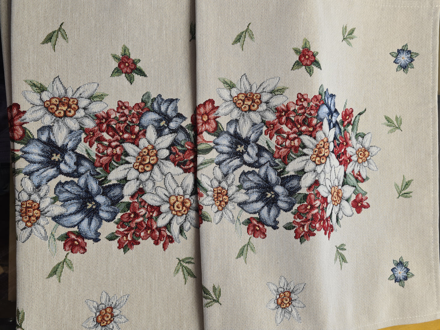 Tischdecke Alpenblumen